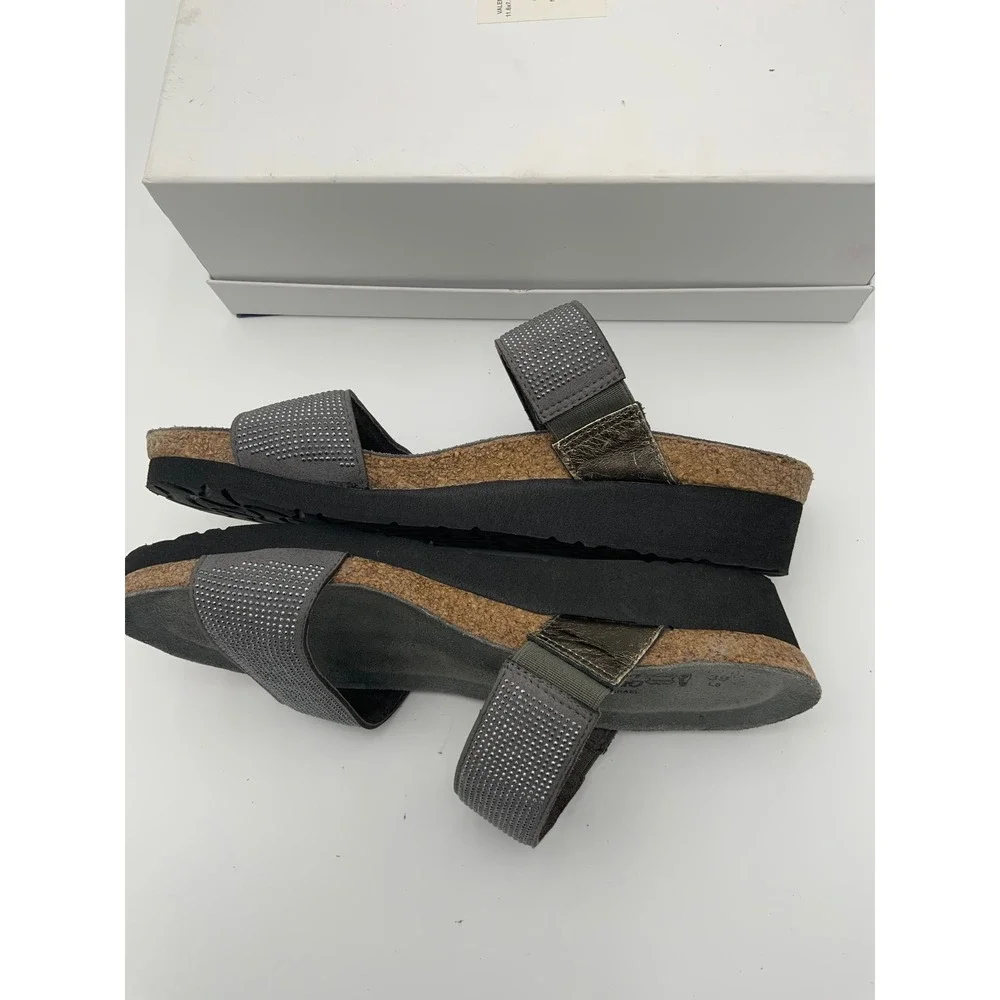 Naot leather slide
